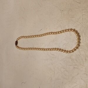 Pearl simulant necklace